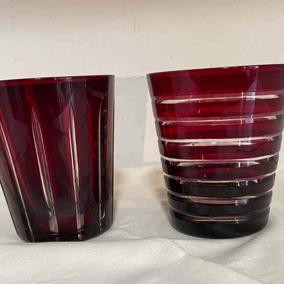 2 Festive Sur La Table Hand Cut Cranberry to Clear Glasses - Picture 2 of 4